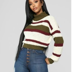 Olive burgundy cream sweater alittle to cropped
